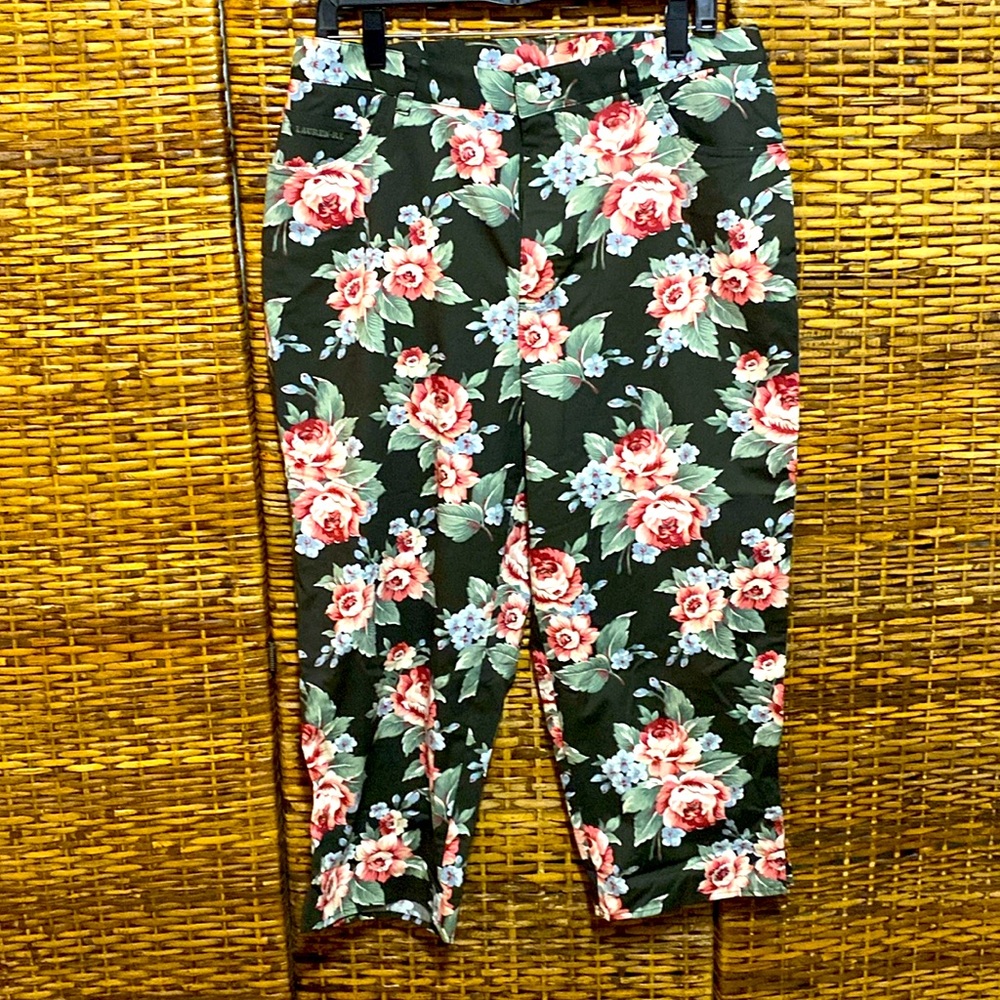 NWOT Lauren R. L. Beautiful dark green, Multi color floral Capri 100% Cotton 14W